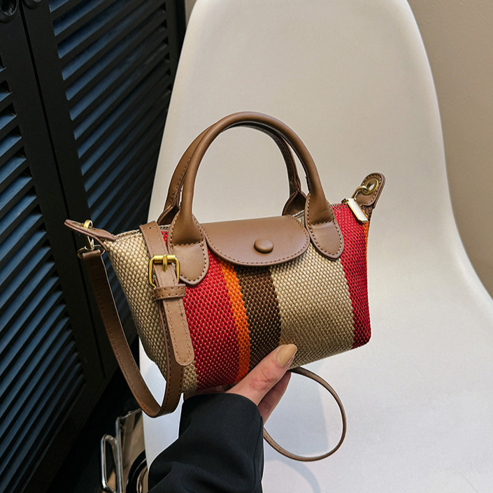 2025 Free Shipping Designer Women's Bag Shoulder Bag Summer New Tote Pattern Handbag High Quality Fashion Casual Crossbody Bag Makeup Bag