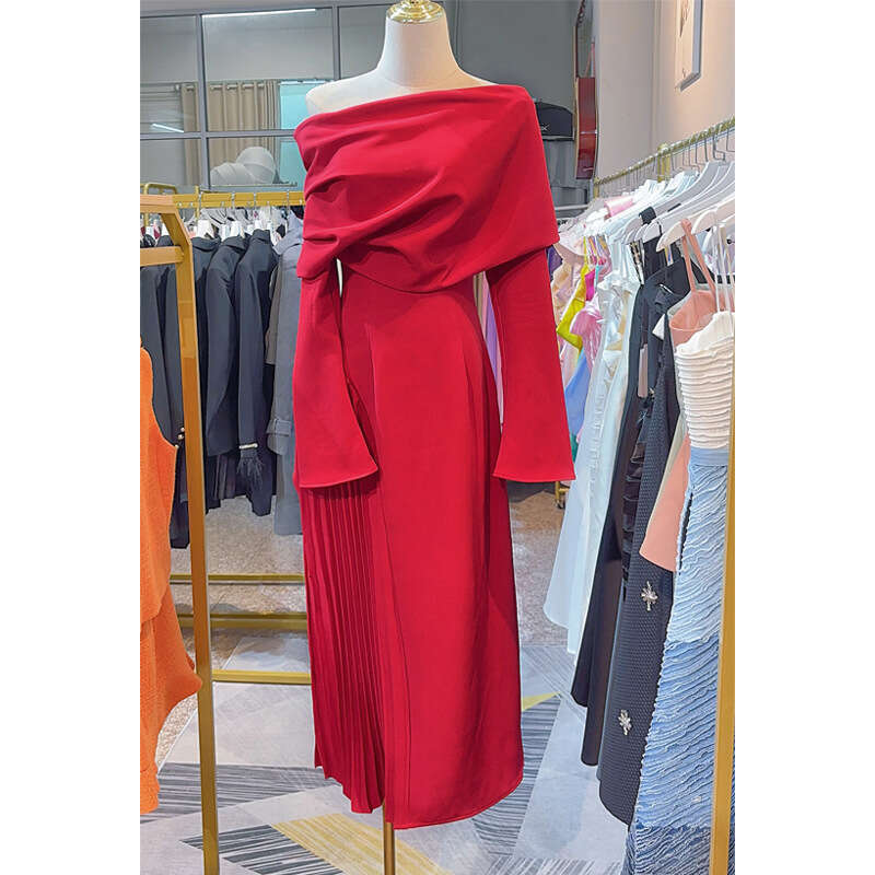 Maxi Dress Red Mature Sloping Neck Women S Autumn New Style Stacked Trumpet Sleeves Pleated Slit Dress Formai Dress