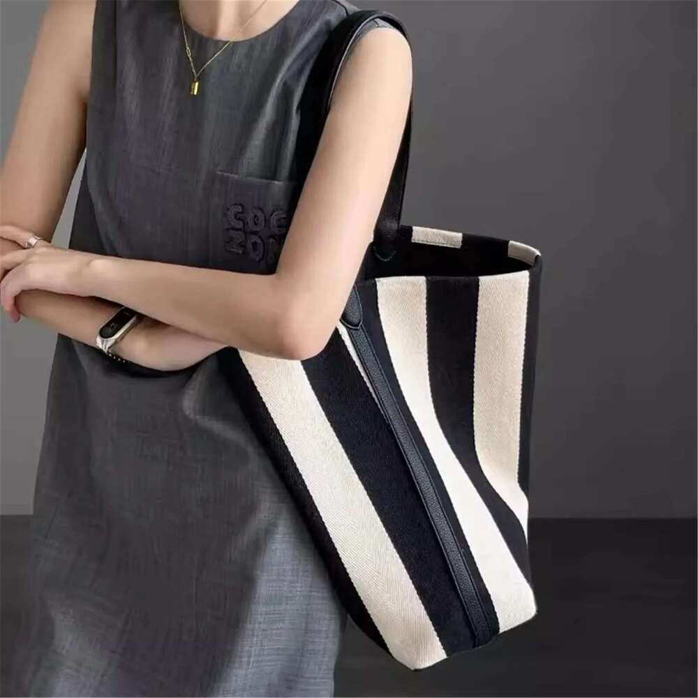 New Stripe Wide Canvas Tote Women s Large Capacity Casual Simple Commuting Single Shoulder Bucket Bag Versatil bag