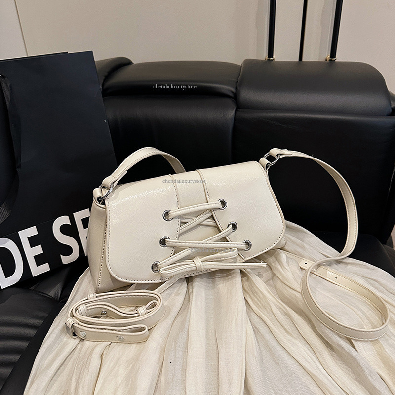 Free Delivery Designer Bag Women's Fashionable Shoulder Bag High-end Bow Crossbody Bag Korean Version Instagram Trendy Versatile Handbag Shopping