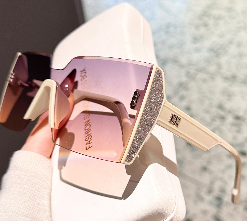 Free shipping designer sunglasses 2025 new fashion, high-end texture luxurious square sunglasses for womens mens