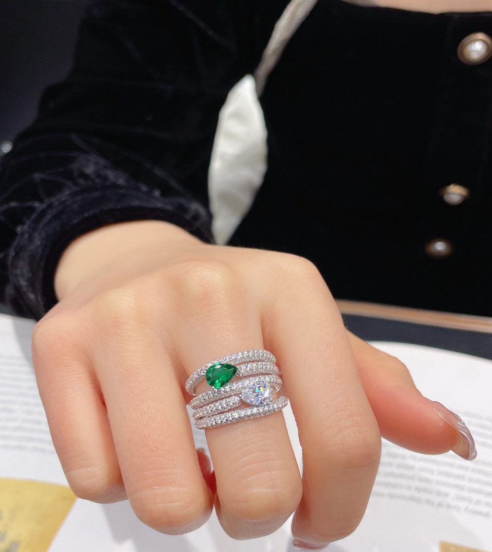 25 Brand New Stunning Wedding Rings Luxury Jewelry 925 Designer Sterling Silver Fill Pear Shape Emerald 5A Zircon CZ Diamond Elegant Pave Women Engage