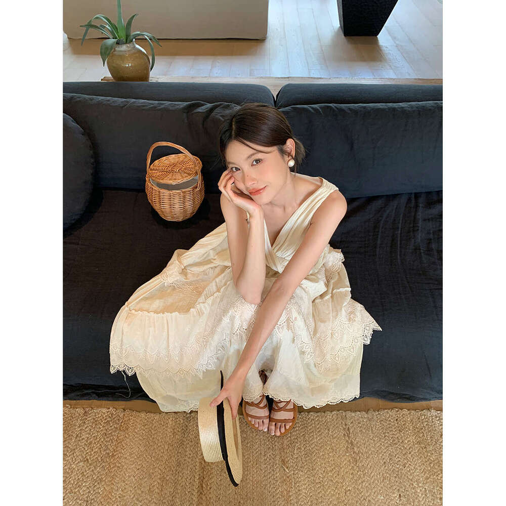 Maxi Dress Interpretation Of Beauty NEW OPEN Internet Celebrity Summer French Cake Skirt Female Temperament Sleeveless V Neck Dress Formai Dress