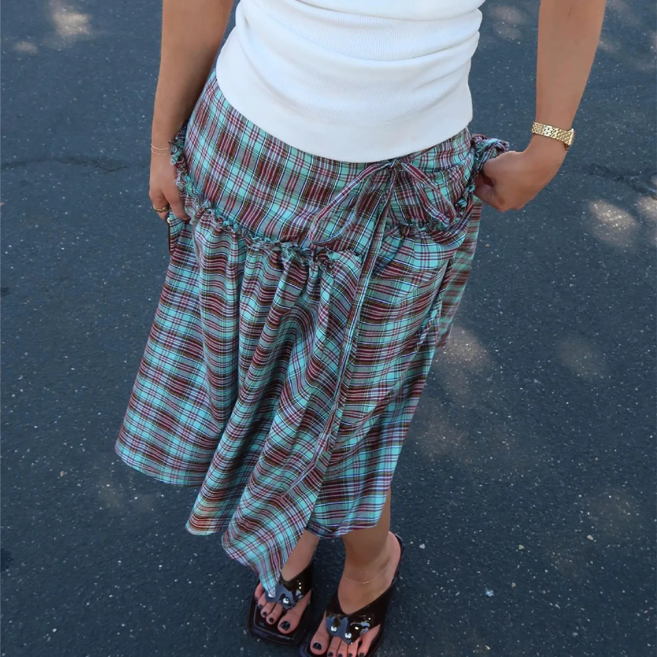 Gaono Women Low Rise Plaid Midi Skirt Lace Up Ruffle Hem A Line Skirt Vintage Tie Up Gingham Tiered Skirt Going Out Streetwear 250517