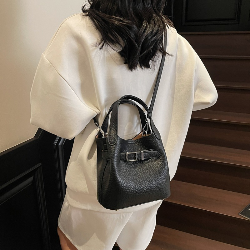 Free Shipping Designer Women's Bag Summer Fashion Bucket Shaped High-end Handbag Urban Minimalist Single Shoulder Crossbody Bag Small Shopping Ba