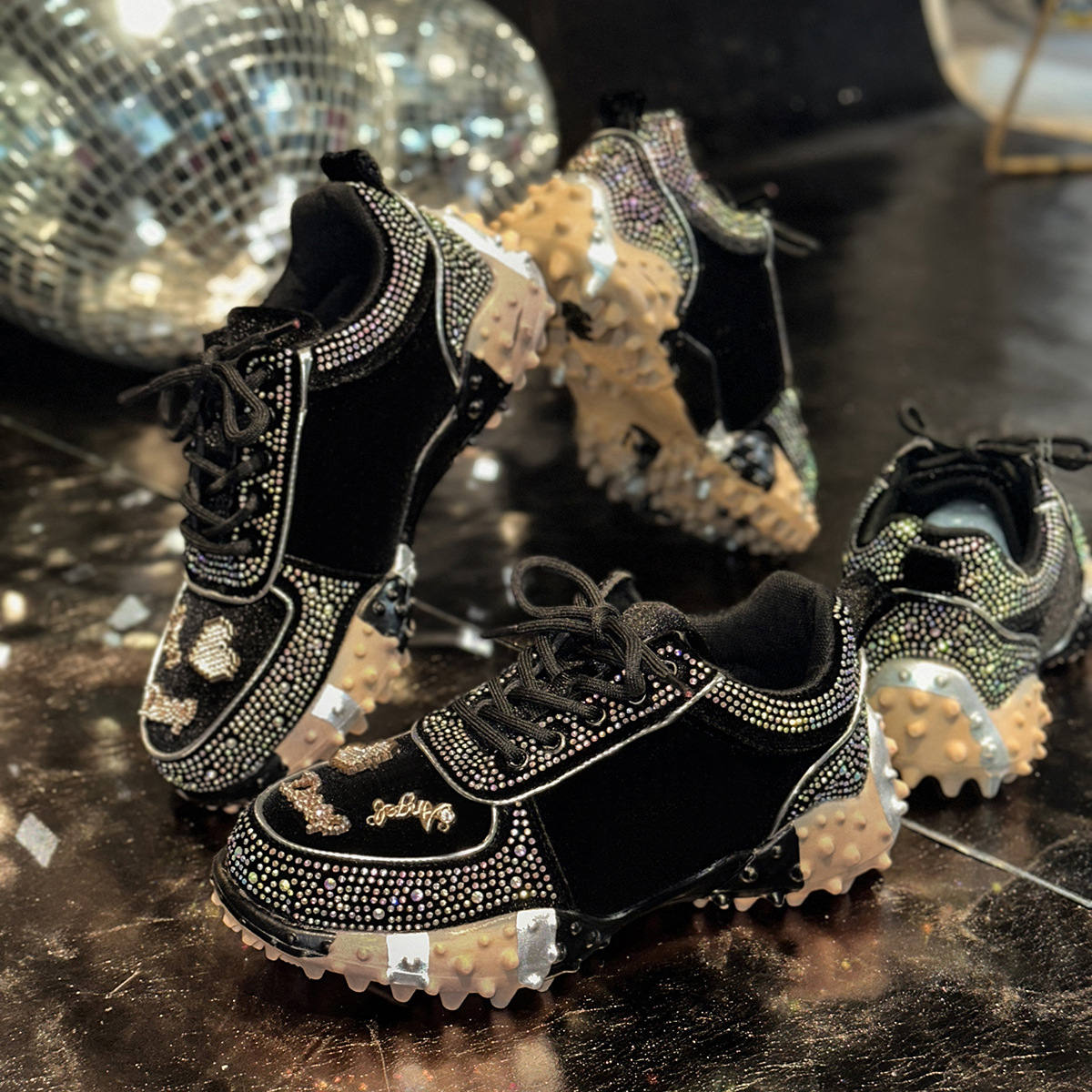 Women's Designer Luxury Water Diamond Thick Bottom Women's Sports Shoes Casual Vulcanized Shoes Luxury Flat Casual Shoes Metal Decorative Wa
