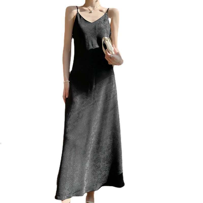 Maxi Dress New Acetic Acid Satin Suspender Dress Women Wearing V Neck Silk Print For A Slimming And Sexy Long Skirt Formai Dress