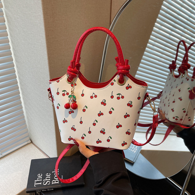 Free Delivery Designer Bag Trendy Girl Hand Fashionable Commuter Cherry Tote Niche Printed Texture Shoulder Underarm Luxury Bag