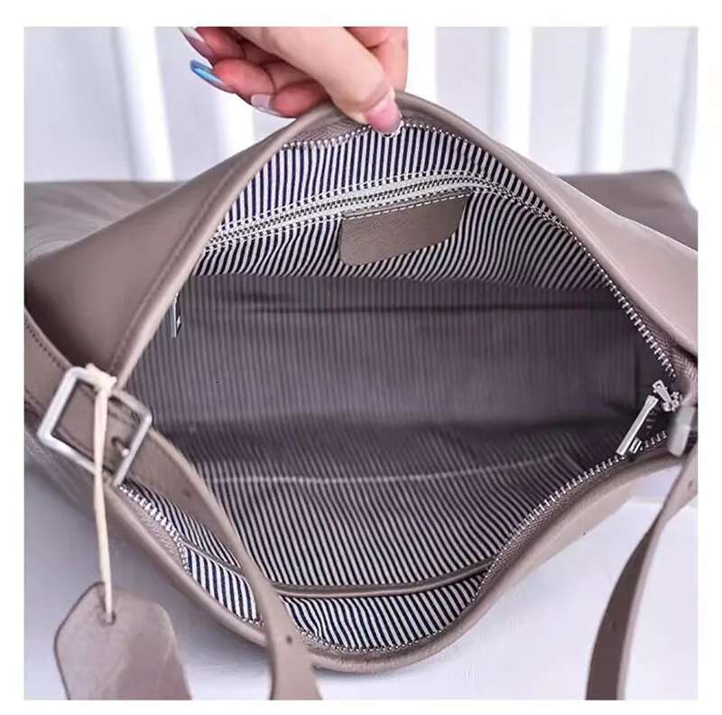 Fashion Vintage Designer Handmade Genuine Women's Shoulder Bag Outdoor Daily Travel Simple Cow Leather Underarm Bag.