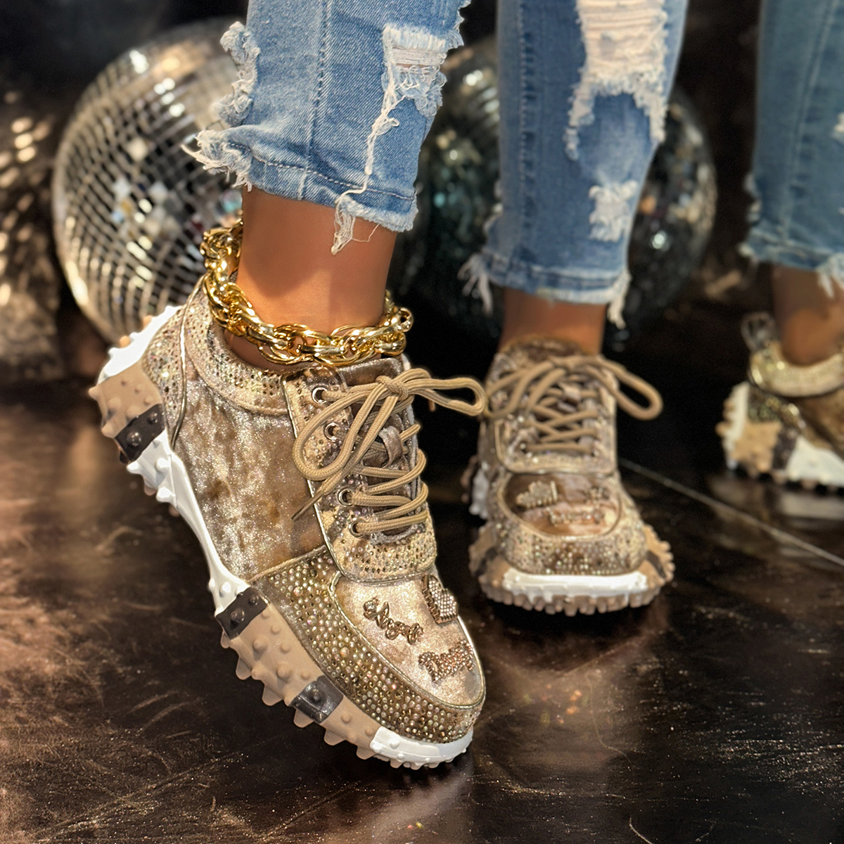 Women's Designer Luxury Water Diamond Thick Bottom Women's Sports Shoes Casual Vulcanized Shoes Luxury Flat Casual Shoes Metal Decorative Wa
