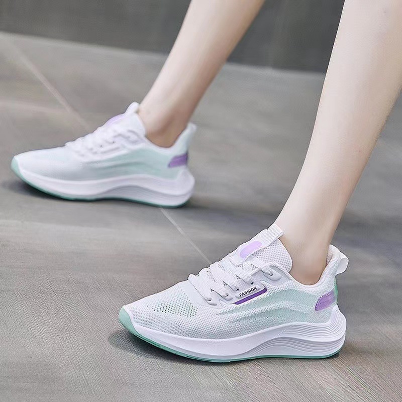 New Mesh Women's Breathable Sports Soft Bottom Travel White Shoes Designer Fashionable Daily Commuter Flat Casual Shoes