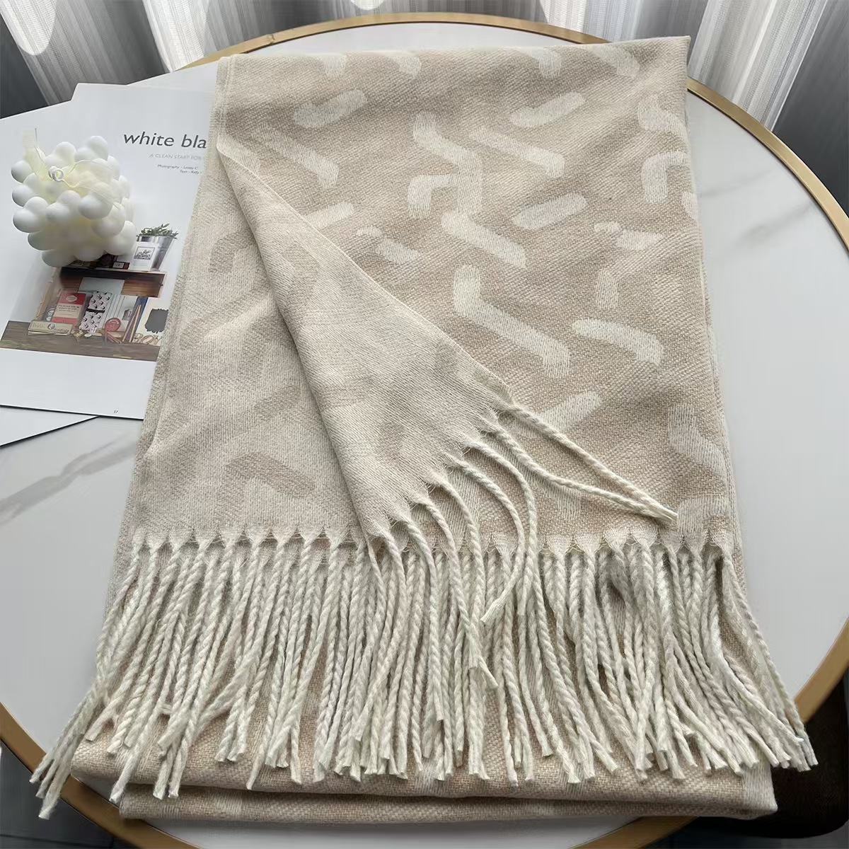 T745 autumn and winter high-grade cashmere jacquard scarf popular cross-border all-match warm ladies' neck tassel shawl