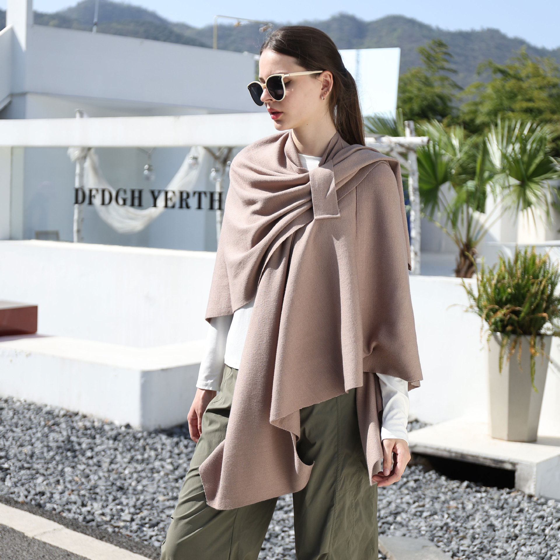 K752 European and American pure color simple side strap shawl knitted shoulder strap high-end fashion new style cloak warm large scarf for women
