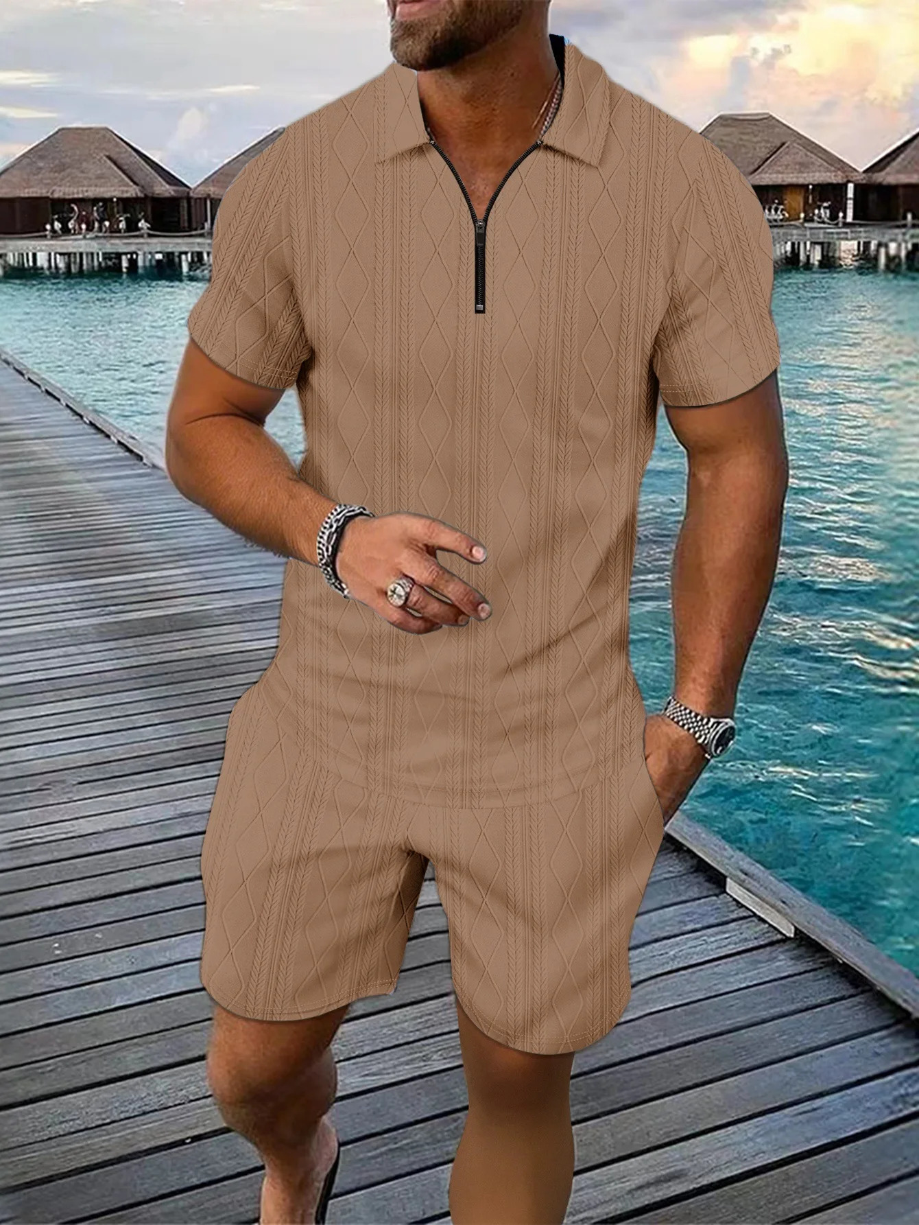 A two-piece set of Hawaiian casual mens jacquard shorts and lapel Polo shirt sporty fashionable breathable and comfortable 250517