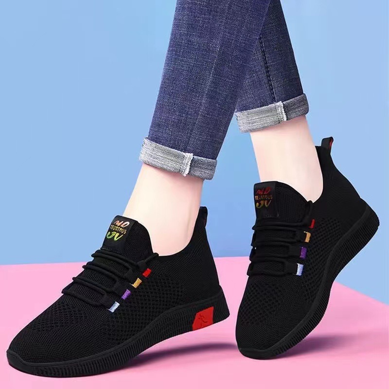 Black sports breathable Beijing fabric wear-resistant round toe shoes designer women's mesh lightweight anti slip shoes women