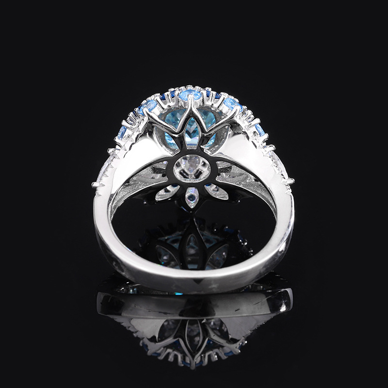 The S925 sterling silver sky blue 8*8 high-carbon diamond women's ring fashionable, individual and beautiful candy-like sweet jewelry ring