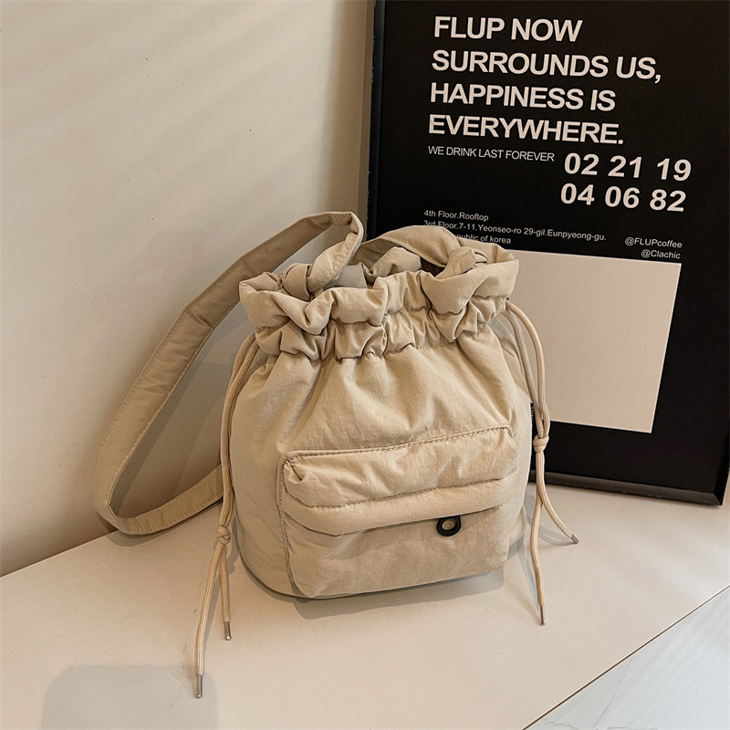 Fashionable and trendy casual bag for women in spring 2025, new commuter niche women's single shoulder crossbody bag, small square bag #swissmili