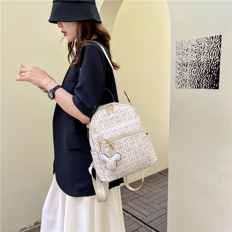 25S NEW Designer Backpack Women S New High End Feel Bag Women S Fashionable Versatile Casual Simple Backpack Outdoor Storage Bag