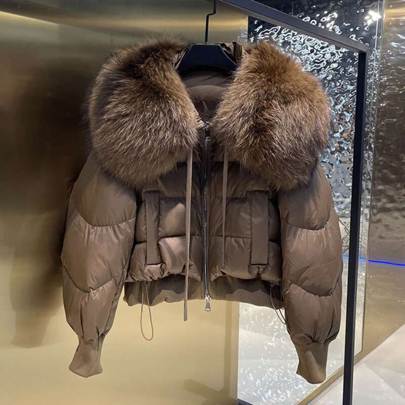 New 2023 Winter Puffer Jacket Women Thick Warm Short Parkas Real Natural Raccoon Fur Female Loose 90% White Duck Down Coat 250520