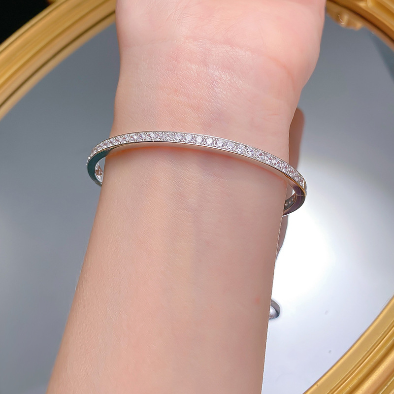 925 Sterling Silver White Gold Plated Half-Diamond Bangle for Women Slim Bracelet Delicate Single-Row Zirconia Sparkling Stylish Versatile Accessory