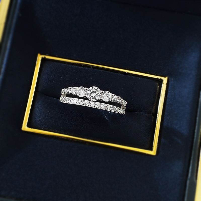 Brand Elegant Weddi Ris Luxury Jewelry Real 100% 925 Sterli Silver Designer Round Cut White Lab Moissanite Diamond Party Eternity Women Eagement Band