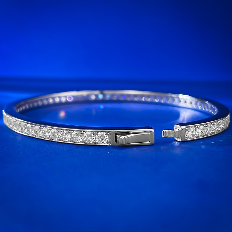 925 Sterling Silver White Gold Plated Half-Diamond Bangle for Women Slim Bracelet Delicate Single-Row Zirconia Sparkling Stylish Versatile Accessory