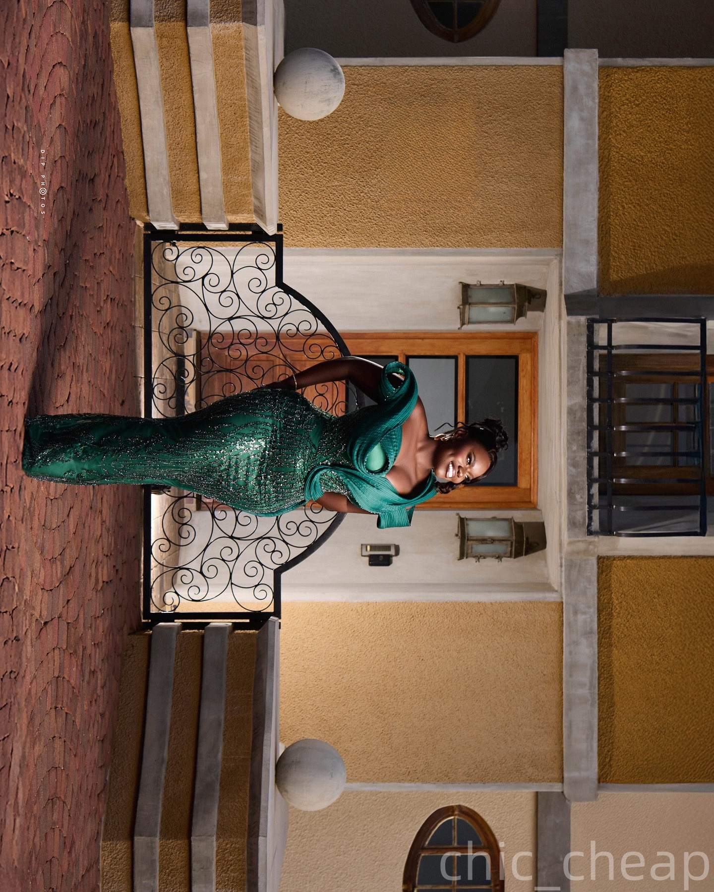 Sheath Dark Green Plus Size Prom Dresses 2025 Beaded Sequined Sheer Neck Evening Formal Party Second Birthday Engagement Gowns Dress For Special Occas