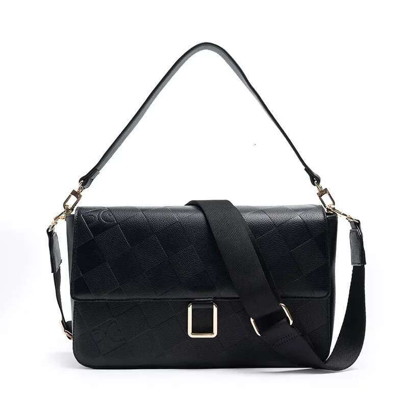 Classic Solid Color Design Women's Shoulder 2024 New Geometric Square Dark Large Capacity Pattern Commuter Crossbody Bag