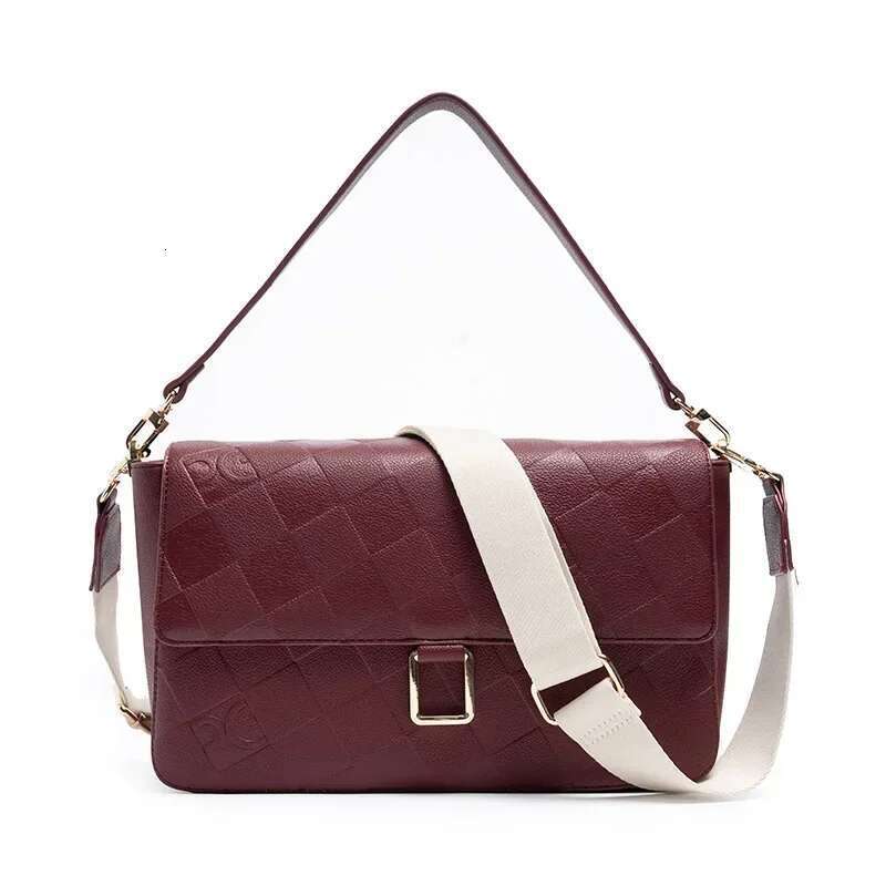 Classic Solid Color Design Women's Shoulder 2024 New Geometric Square Dark Large Capacity Pattern Commuter Crossbody Bag