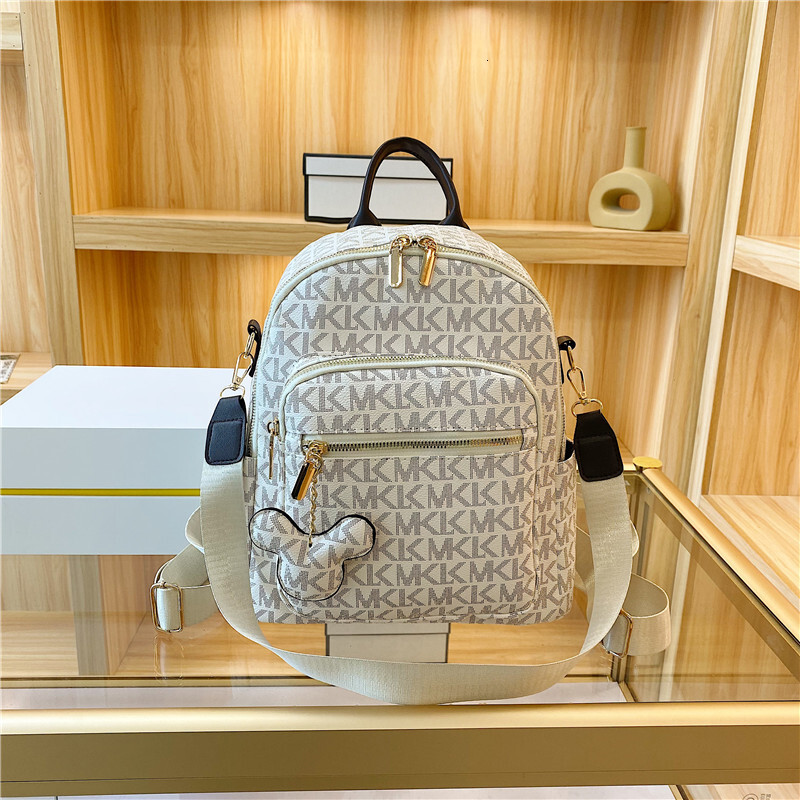 25S NEW Designer Backpack Women S New High End Feel Bag Women S Fashionable Versatile Casual Simple Backpack Outdoor Storage Bag