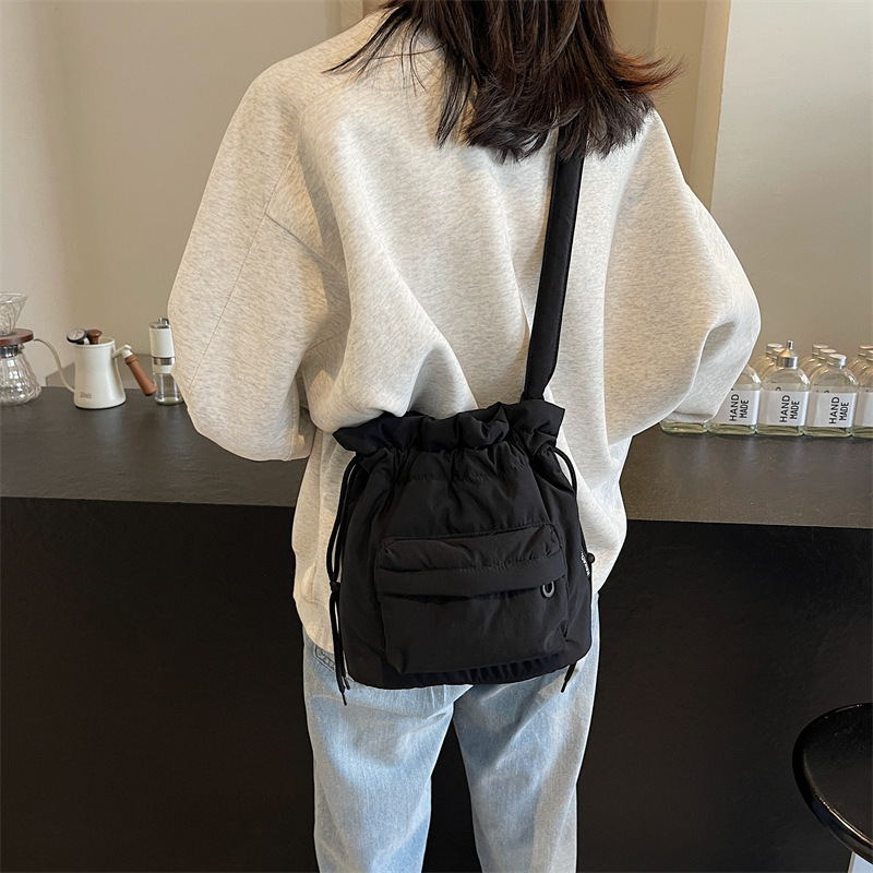 Fashionable and trendy casual bag for women in spring 2025, new commuter niche women's single shoulder crossbody bag, small square bag #swissmili