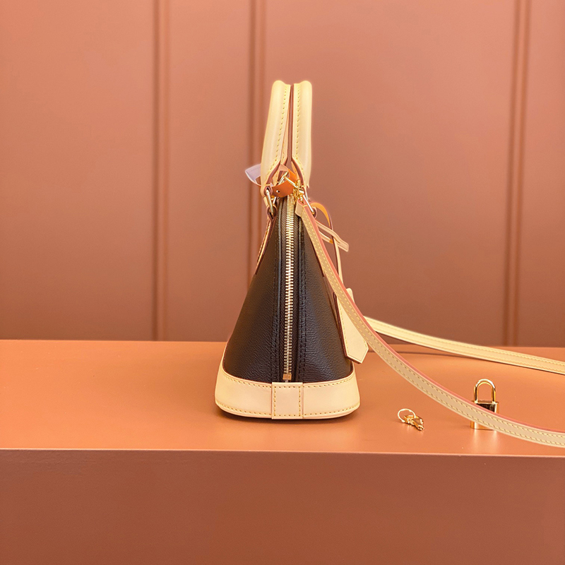 Diamond quality Shell bag Designer Handbag BB size 23.5cm Coated canvas Shoulder Bag Luxury Crossbody Bag With box LA02B1