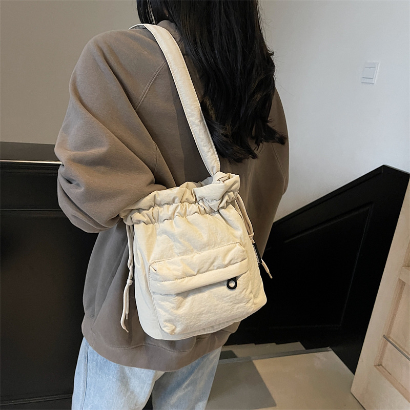 Fashionable and trendy casual bag for women in spring 2025, new commuter niche women's single shoulder crossbody bag, small square bag #swissmili