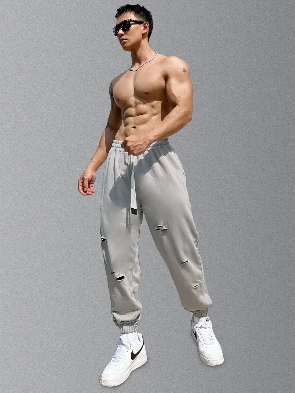 Mens Streetwear Casual Trend Cuffed Pants Jogging Drawstring Sweatpant Ripped Trousers Gym Fitness Sports Bottom Male Costume 250513Z