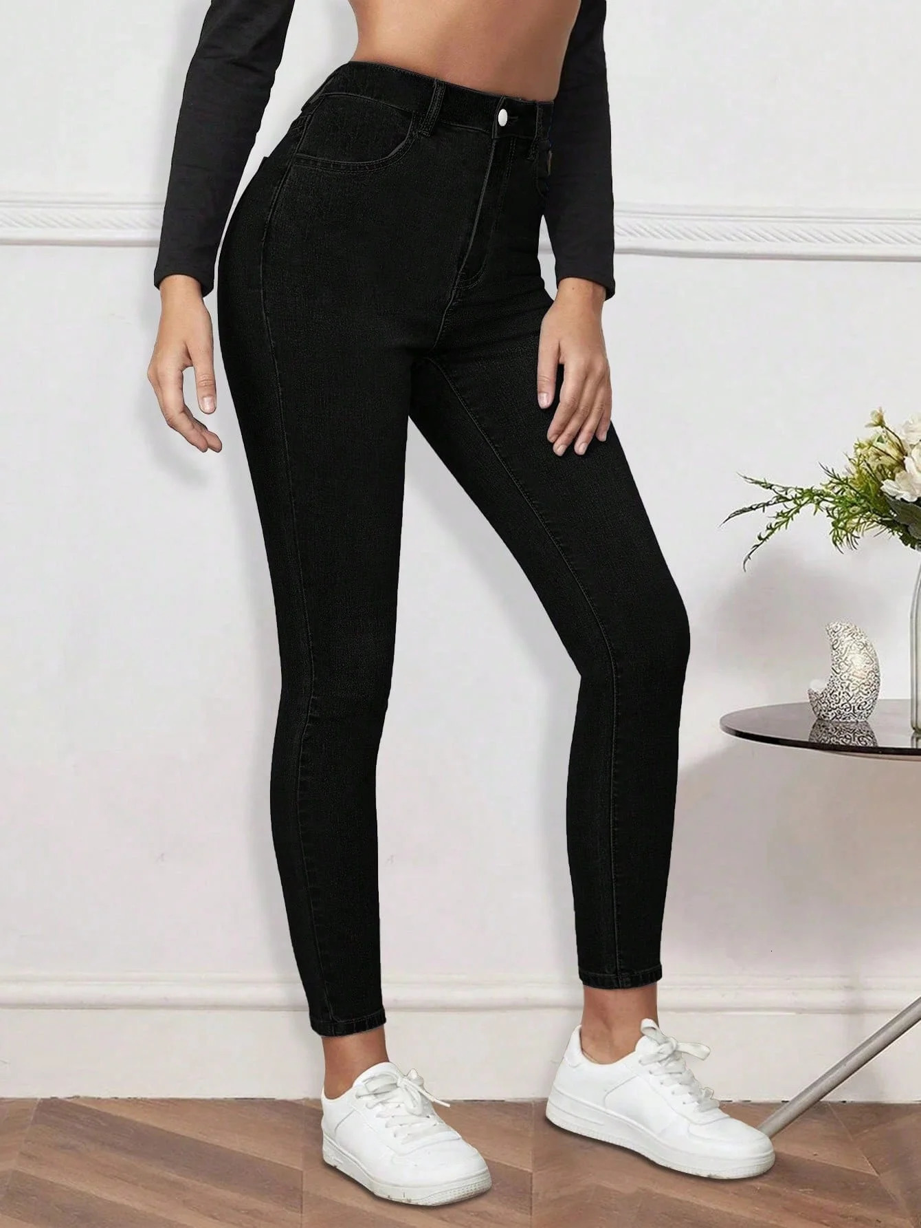 Women SlimFit Black Denim Jeans With Button and Zipper Casual Pockets Stretchy Pants All Season Fashion 250513Z