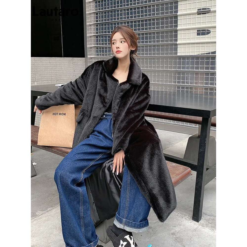 Lautaro Autumn Winter Long Loose Casual White Black Soft Thick Warm Faux Mink Fur Coat Women Fluffy Furry Overcoat 2023