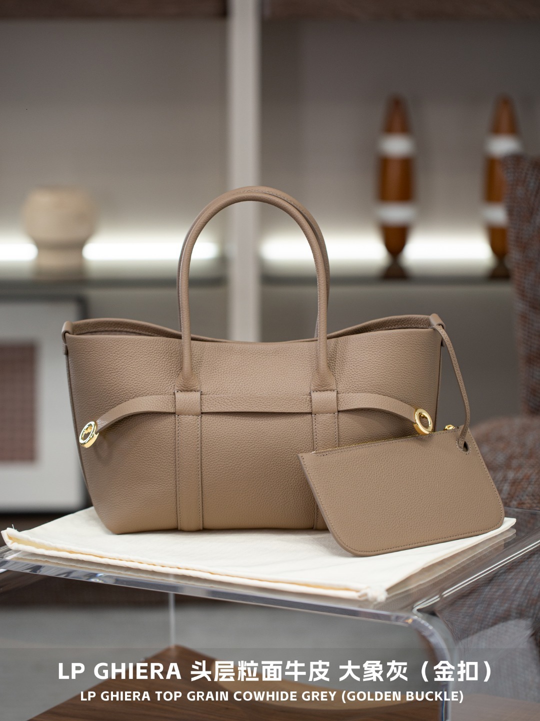 Top brand new high-end handbag large capacity spliced leather women's handbag suitable for commuting fashionable multifunctional handbag new free