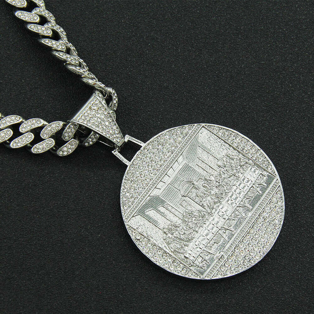 Unisex Punk Hip hop Cuban Link Chain Necklace with Exaggerated Bling Pendant Bold Street wear Jewelry for Men and Women