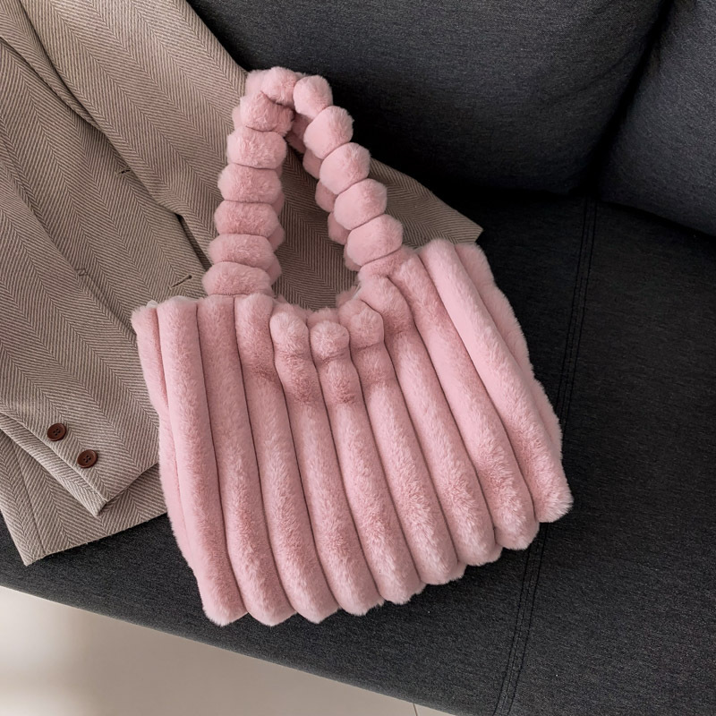 Free Delivery Designer Bag Plush Autumn Winter 2025 Fashionable And Versatile New Lightweight Plush Large Capacity Single Shoulder Commuting High End 