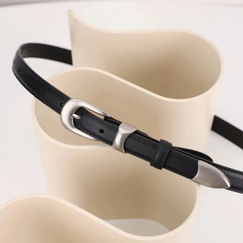 Retro silver buckle thin belt womens cowhide belt black decoration with jeans jacket versatile genuine leather waistband 250517