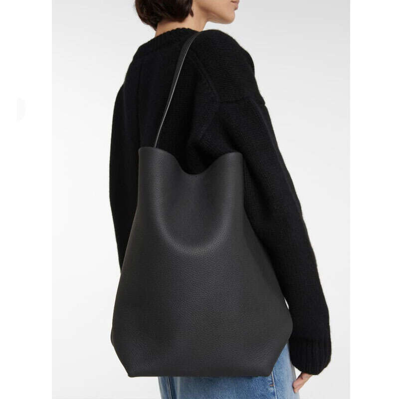 Tote Bag Autumn And Winter Underarm Bag Women Large Capacity Single Shoulder Tote Layered Cowhide For Commuting High End Feeling Bucket Bag Genuine Le