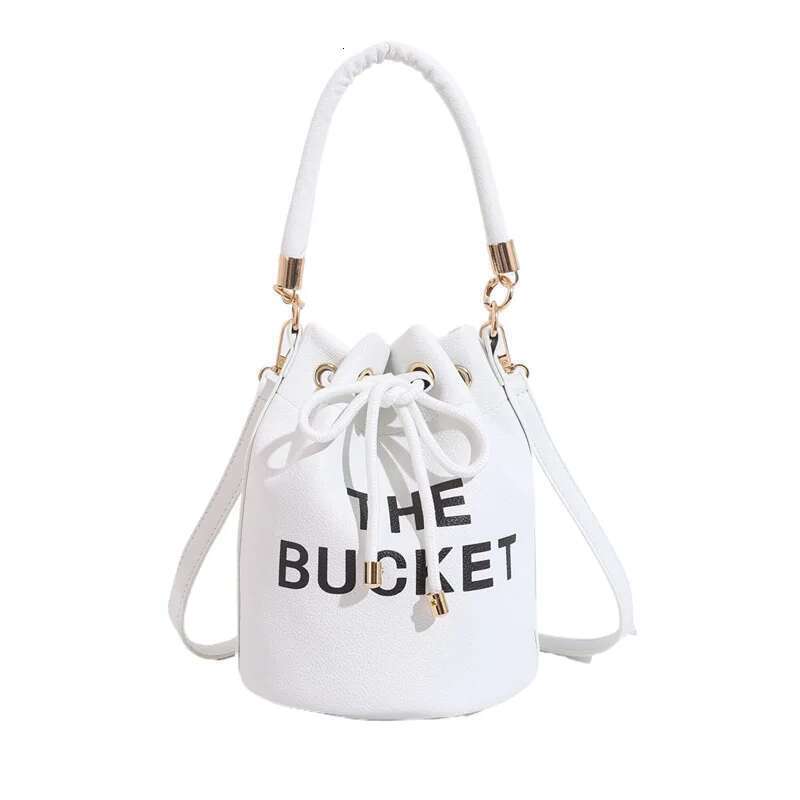 European and American Fashion Versatile New Bucket Shoulder Oblique Span Female Portable Retro Women's Bag