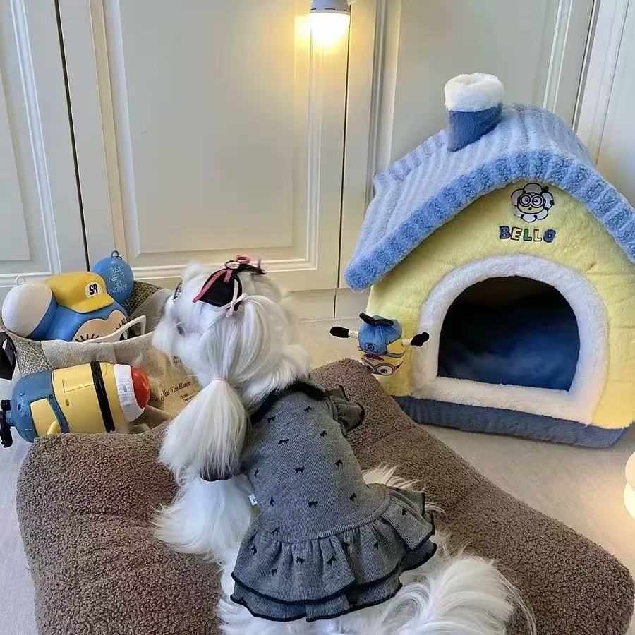 T00240 Pet autumn and winter clothes dog spring and summer vest warm highland two-legged bear Maltese cute small skirt