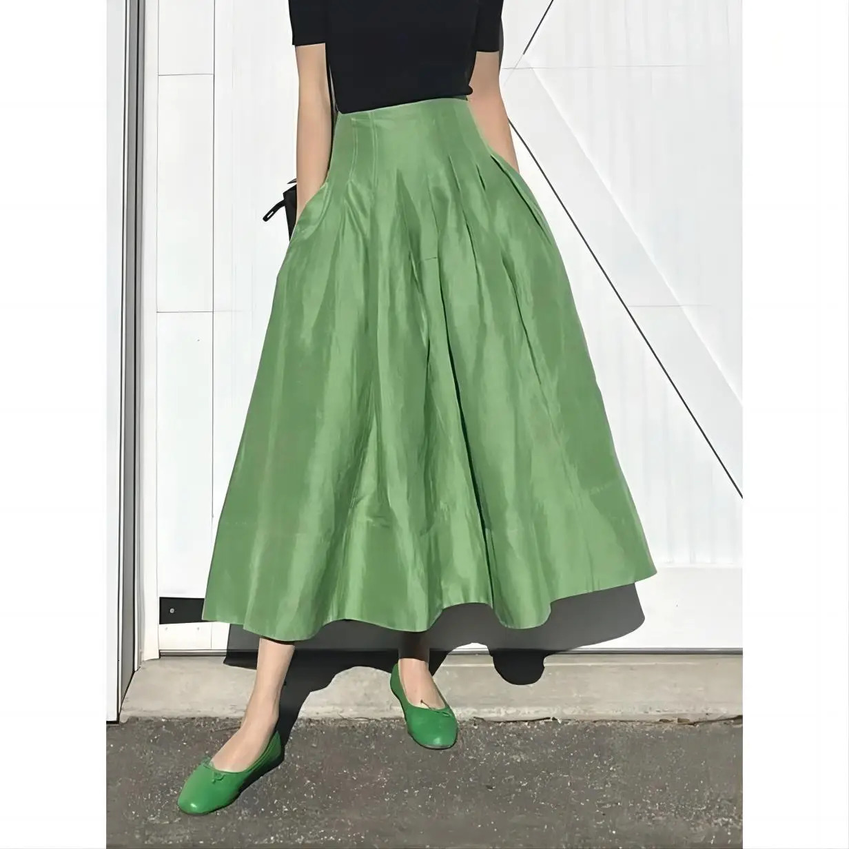 French elegant retro green umbrella skirt temperament high-waisted slim fluffy skirt ladies half skirt 250517