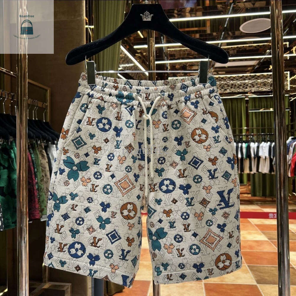 Summer light luxury new loose and fashionable men's quarter shorts sports trend thin beach casual plus size