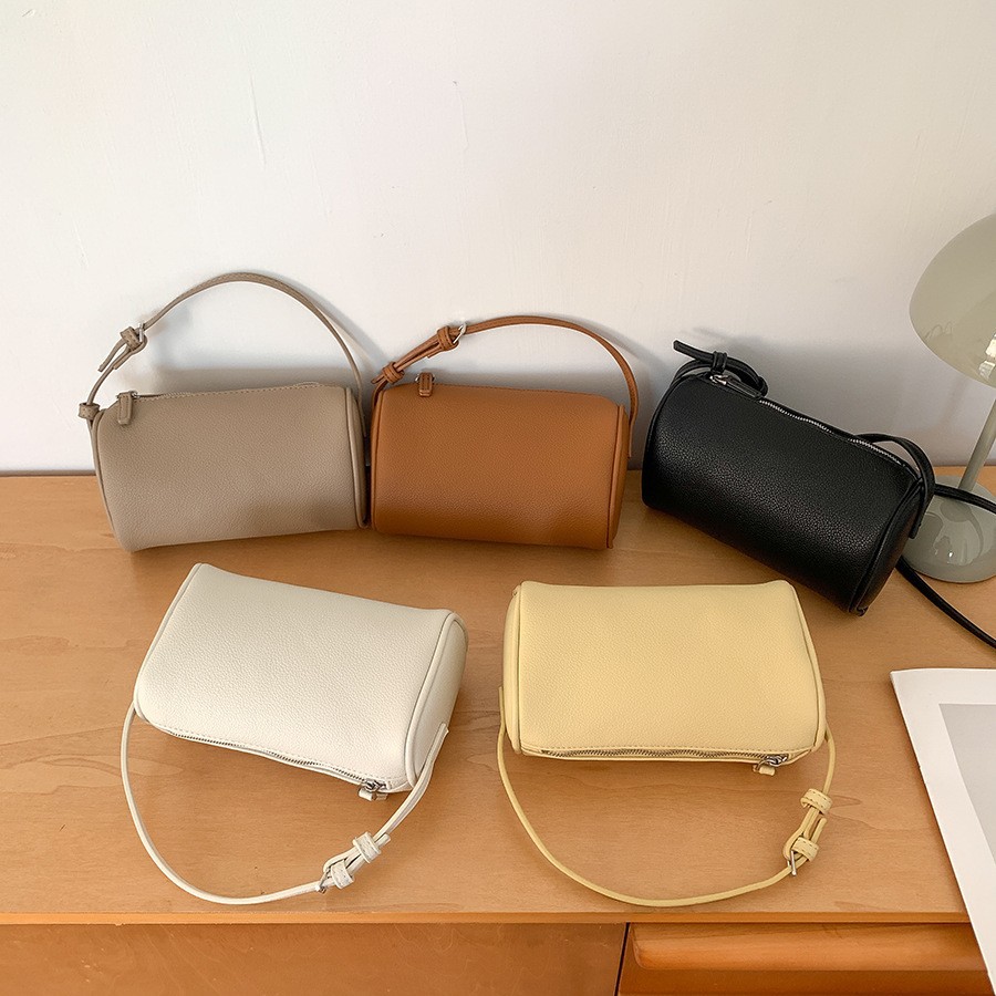 Trendy Casual Accessory by Ladies Designer Brand: Durable Microfiber Leather Tote Envelope Style