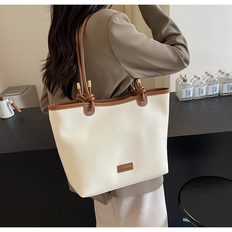New Simple and trend Fashionable Women s Large Capacity Handbag New leisure Designer Fashion Casual Commuter Bag Lightweight Shoulder Bag