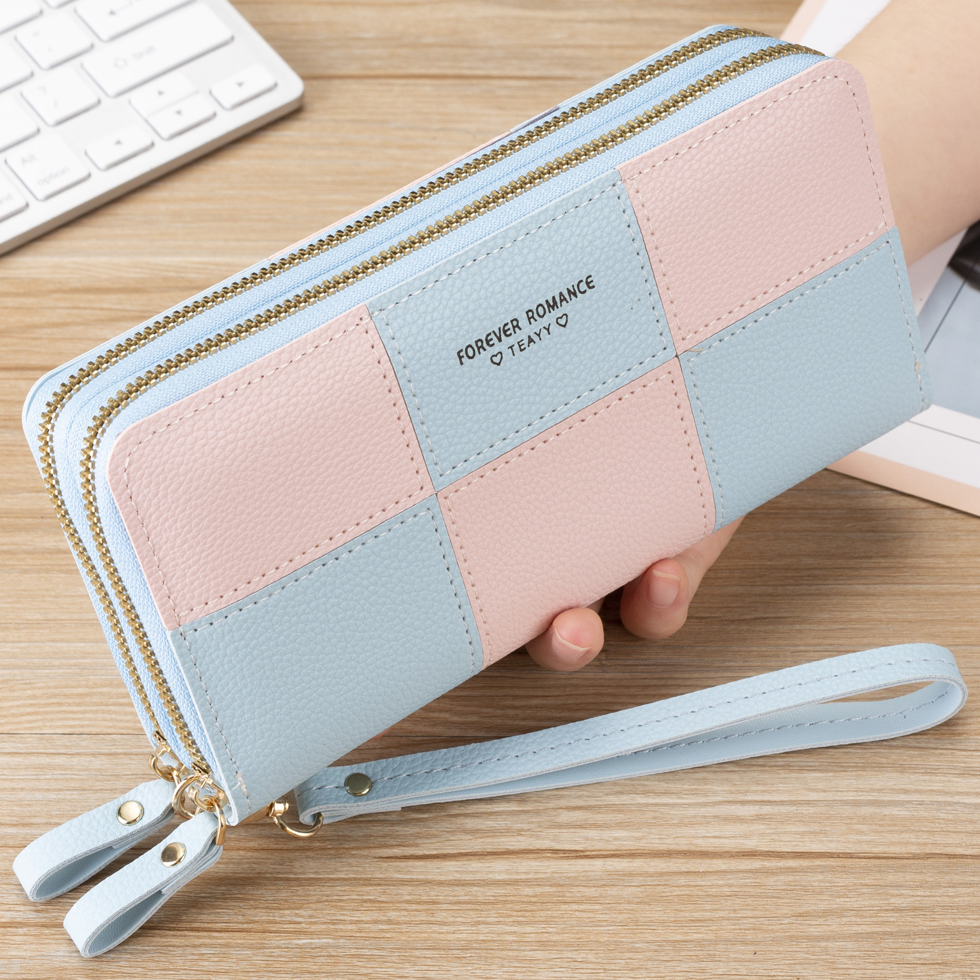2025 Designer Fashion Casual Girls Long Handheld Three Color Spliced Simple Zipper Phone Bag Wallet
