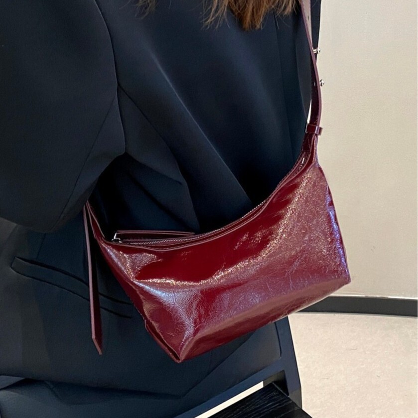 new leisure leather commuting slanted body women s trend new cowhide shoulder niche multifunctional design armpit bag