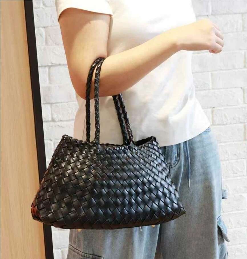 New Knitted Baotou Layer Cowhide Handmade Vegetable Basket Genuine Leather Women's Bag With Interior Slot Pocket